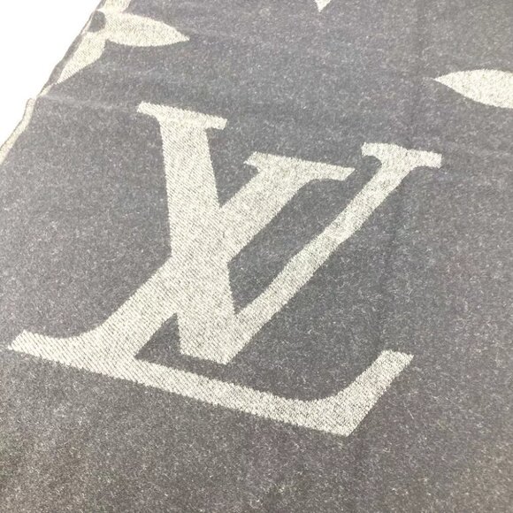 LOUIS VUITTON Monogram Muffler Monogram Giant fringe Scarf Cashmere Navy - Picture 2 of 8